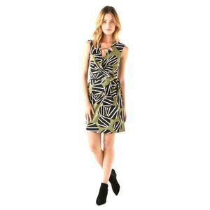 Diane Von Furstenberg Stylish Green and Black Wrap Callista Silk Wrap Dress 04